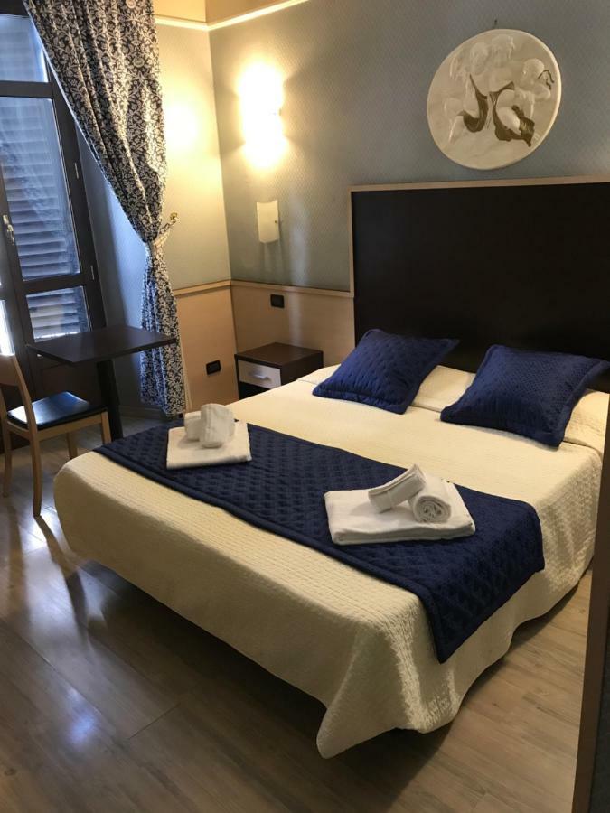 La Casa Di Maurizio Acomodação com café da manhã  3*